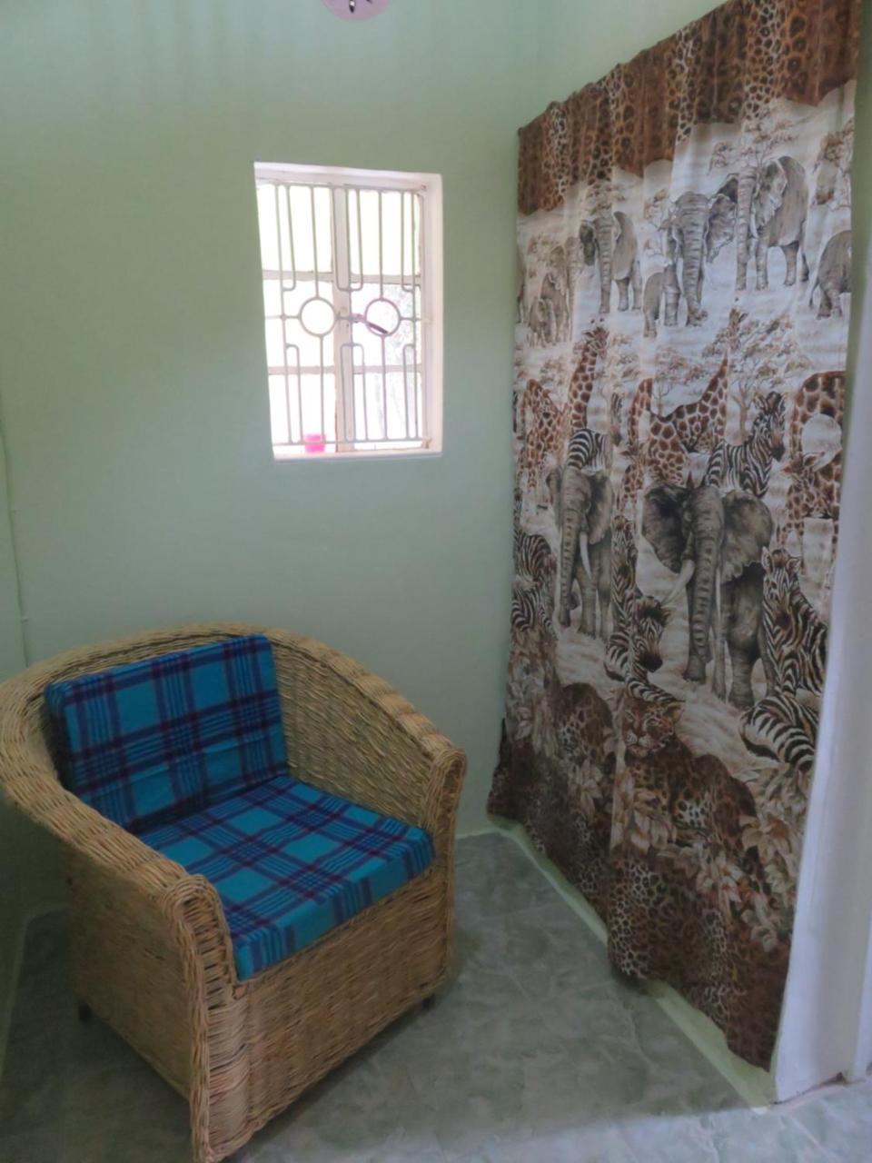 Aloepark Art Hotel Naivasha Extérieur photo